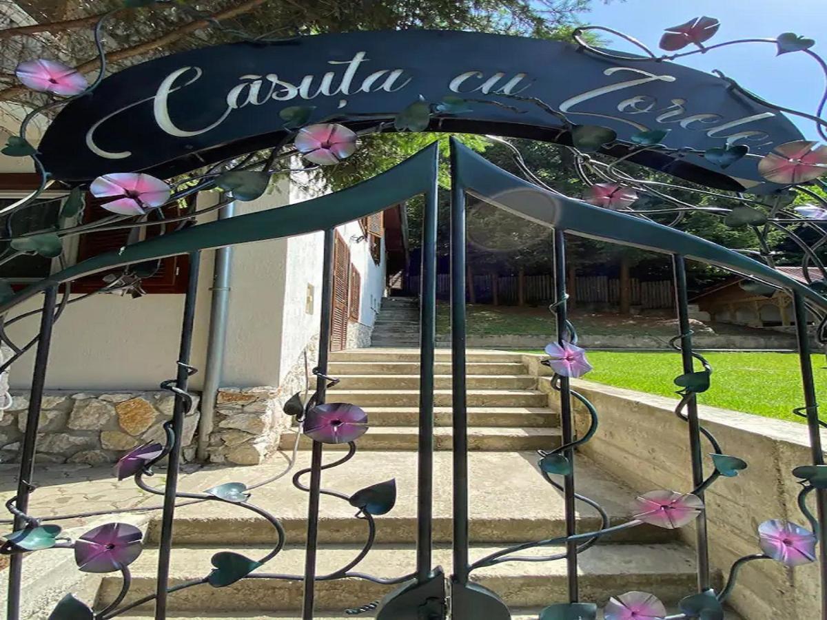 Casuta Cu Zorele Martinie Exterior photo